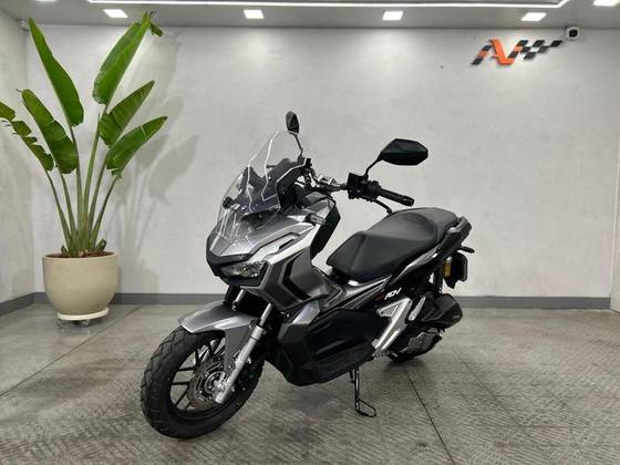 HONDA ADV 